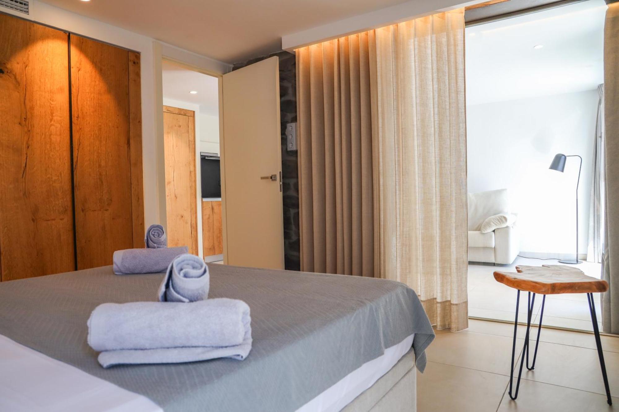 Cala Vadella Beachwalk Suites Zimmer foto