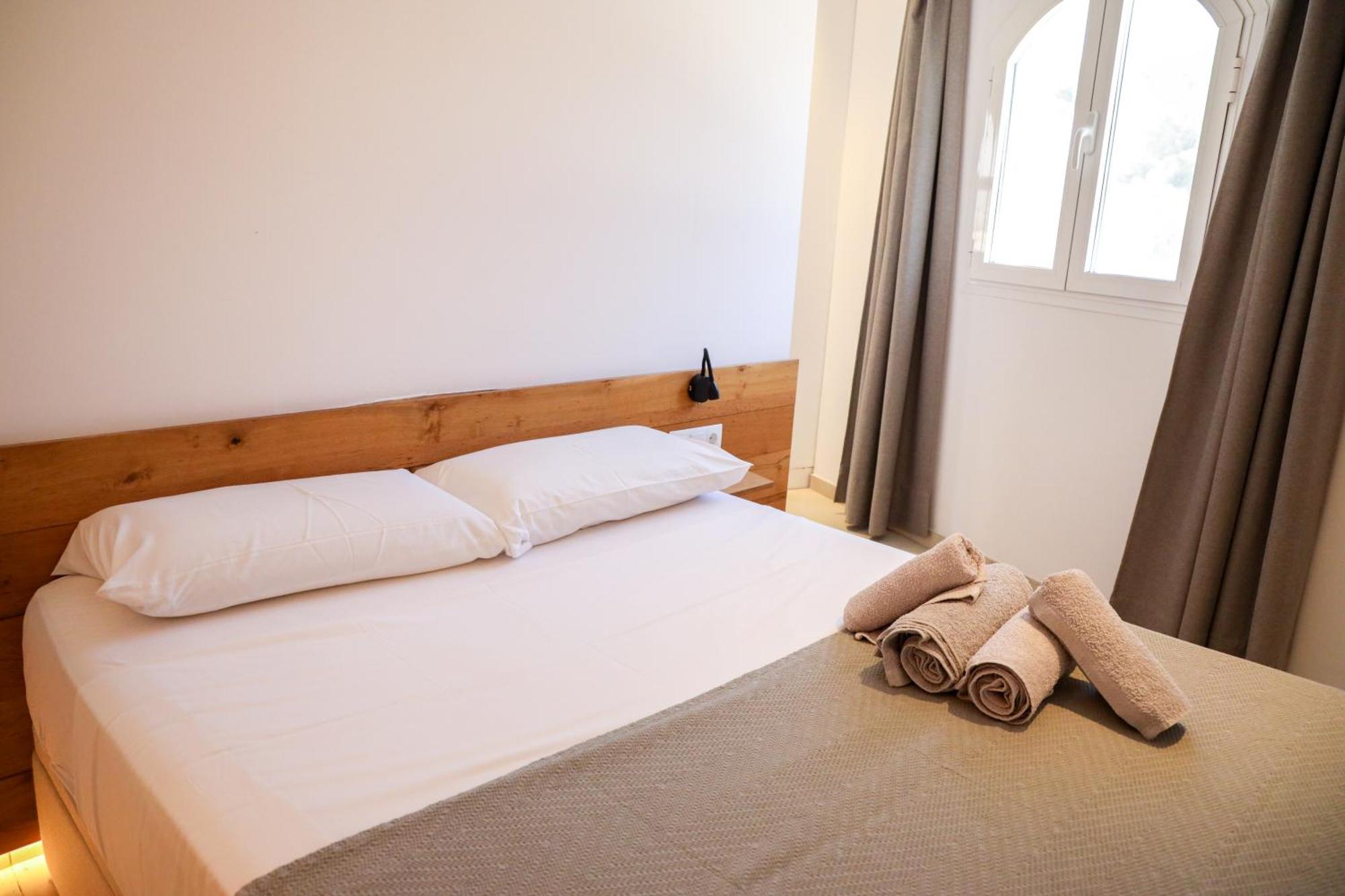 Cala Vadella Beachwalk Suites Zimmer foto